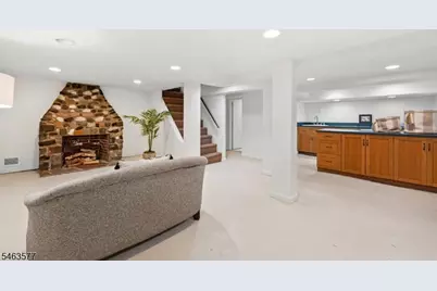 17 Floyd Rd, Verona, NJ 07044 - Photo 34