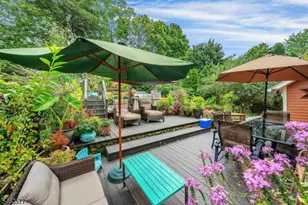 17 Floyd Rd, Verona, NJ 07044 - Photo 40