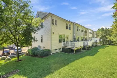 82 Albert Ct, Randolph Township, NJ 07869 - Photo 6