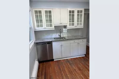9 Laurel Pl, Montclair, NJ 07043 - Photo 4