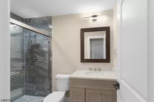 240 Atlantic Dr, Parsippany, NJ 07054 - Photo 34