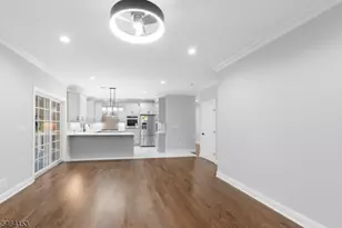 240 Atlantic Dr, Parsippany, NJ 07054 - Photo 14
