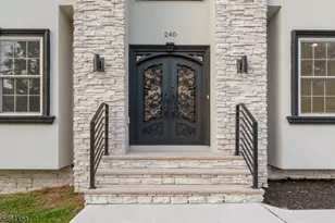 240 Atlantic Dr, Parsippany, NJ 07054 - Photo 4