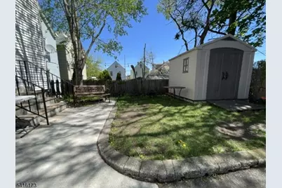 15 Caroline Ave, Clifton, NJ 07011 - Photo 4