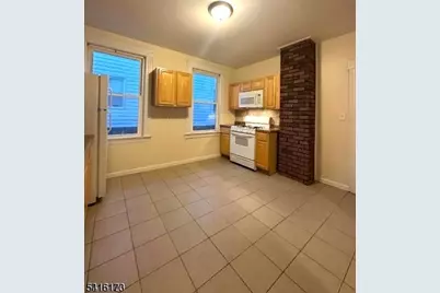15 Caroline Ave, Clifton, NJ 07011 - Photo 8
