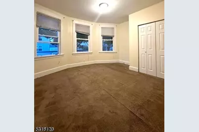 15 Caroline Ave, Clifton, NJ 07011 - Photo 6