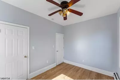 590 Hawthorne Ave, Irvington, NJ 07112 - Photo 10