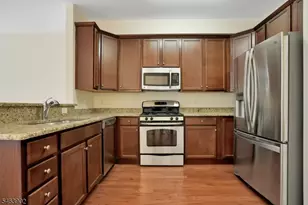 308 Rotando Way, Morris Plains, NJ 07950 - Photo 4