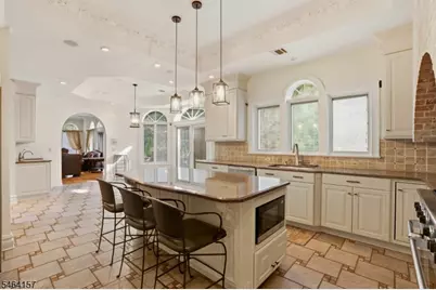 1 Dimmig Ct, Upper Saddle River, NJ 07458 - Photo 8