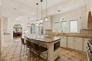 1 Dimmig Ct, Upper Saddle River, NJ 07458 - Photo 8