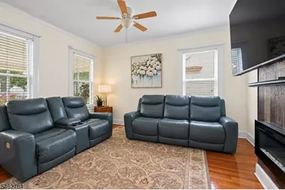 35 Clinton St, Bloomfield, NJ 07003 - Photo 8