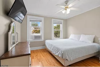 35 Clinton St, Bloomfield, NJ 07003 - Photo 32
