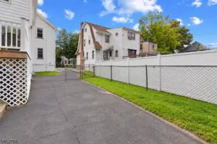 35 Clinton St, Bloomfield, NJ 07003 - Photo 40