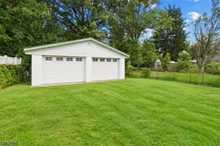 35 Clinton St, Bloomfield, NJ 07003 - Photo 38