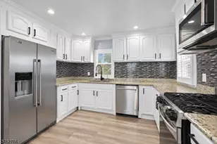 35 Clinton St, Bloomfield, NJ 07003 - Photo 14
