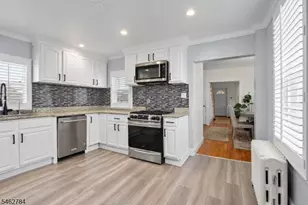 35 Clinton St, Bloomfield, NJ 07003 - Photo 18