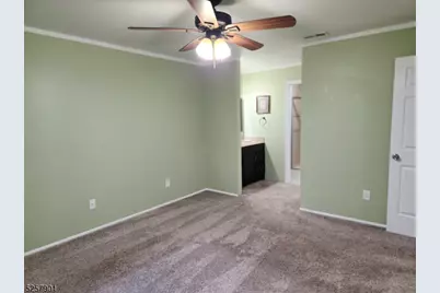 65 Oswestry Way, Franklin Township, NJ 08873 - Photo 6