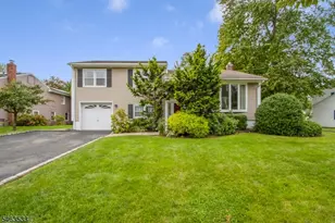 23 Briar Hills Cir, Springfield, NJ 07081 - Photo 2