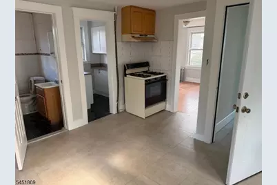 481 Hamilton St, Franklin Township, NJ 08873 - Photo 12