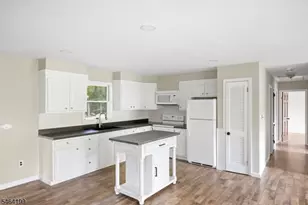 52 Lounsberry Hollow Rd, Vernon, NJ 07461 - Photo 6