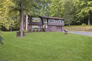 52 Lounsberry Hollow Rd, Vernon, NJ 07461 - Photo 32