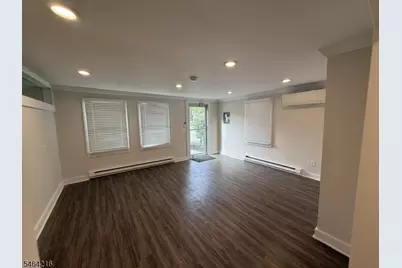 28 Wall St, Oxford Township, NJ 07863 - Photo 4