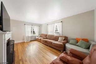 668 Greenbrook Rd, North Plainfield, NJ 07063 - Photo 4