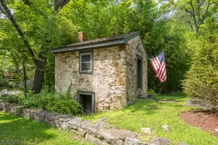 31 Water St, Tewksbury Township, NJ 08858 - Photo 2