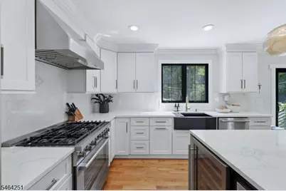11 Marquette Rd, Montclair, NJ 07043 - Photo 12