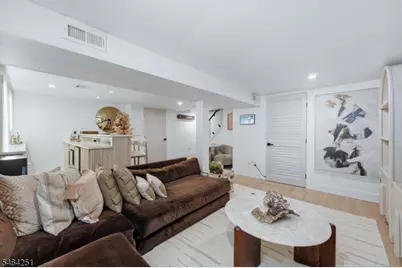 11 Marquette Rd, Montclair, NJ 07043 - Photo 36