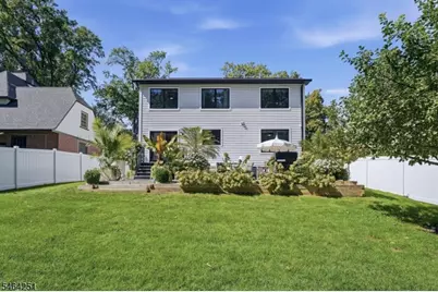 11 Marquette Rd, Montclair, NJ 07043 - Photo 44