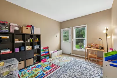 9 Inwood Ter, Fairfield, NJ 07004 - Photo 18