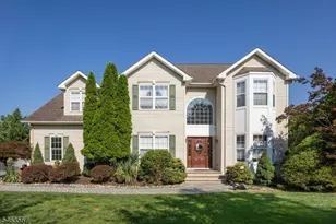 9 Inwood Terrace, Fairfield, NJ 07004 - Photo 2
