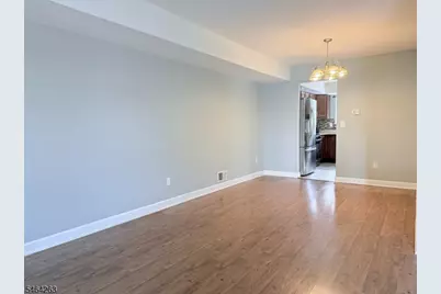 378 Hawkshead Way, Franklin Township, NJ 08873 - Photo 4