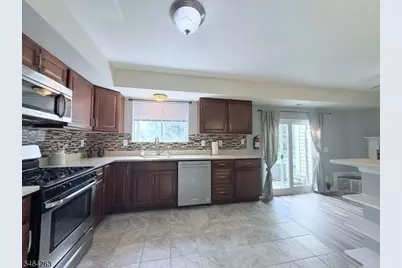 378 Hawkshead Way, Franklin Township, NJ 08873 - Photo 8