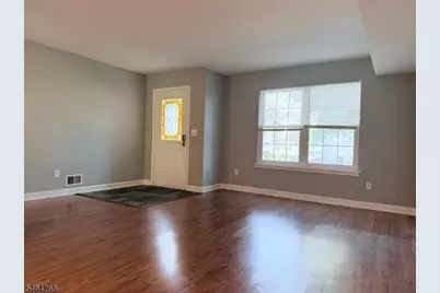 378 Hawkshead Way, Franklin Township, NJ 08873 - Photo 6