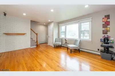 34 Meadow Ln, Clifton, NJ 07012 - Photo 6