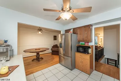 568 Stanley Pl, Mount Arlington, NJ 07850 - Photo 6