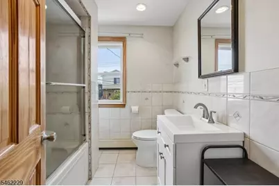 133 1/2 Prospect Ave, Bayonne, NJ 07002 - Photo 10