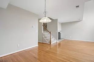 8 Bentley Ct, Bedminster Township, NJ 07921 - Photo 12