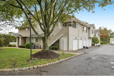 8 Bentley Court, Bedminster Township, NJ 07921 - Photo 4