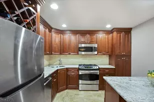 62 Falls Bridge Dr, Totowa, NJ 07512 - Photo 14