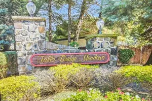 62 Falls Bridge Dr, Totowa, NJ 07512 - Photo 1