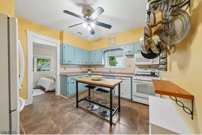 38 Franklin St, Union Township, NJ 07088 - Photo 8