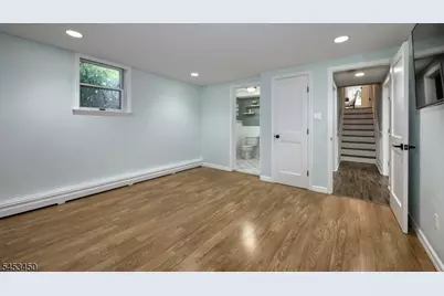 34 Grandview Dr, Wayne, NJ 07470 - Photo 30