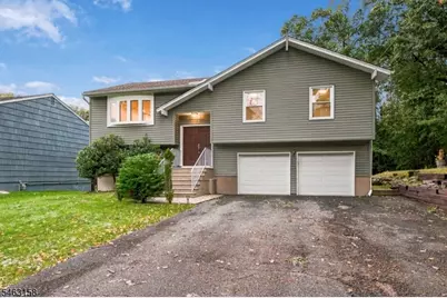 7 Ute Pl, Rockaway Township, NJ 07866 - Photo 2