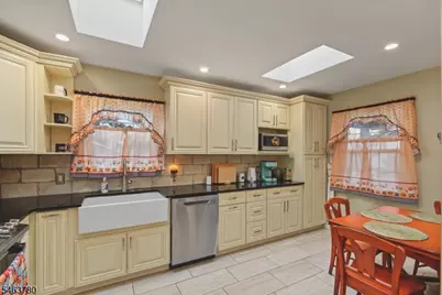 932 Pennsylvania Ave, Union Township, NJ 07083 - Photo 12
