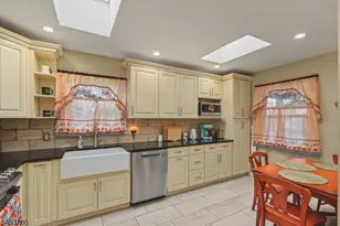 932 Pennsylvania Ave, Union Township, NJ 07083 - Photo 12