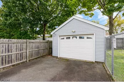 324 Codrington Pl, Bound Brook, NJ 08805 - Photo 32
