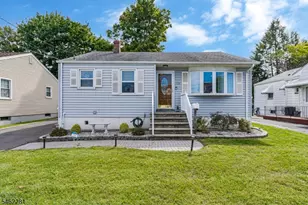 324 Codrington Pl, Bound Brook, NJ 08805 - Photo 1